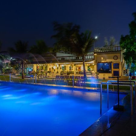 Quality Inn Palms Gāndhīdhām Exterior foto