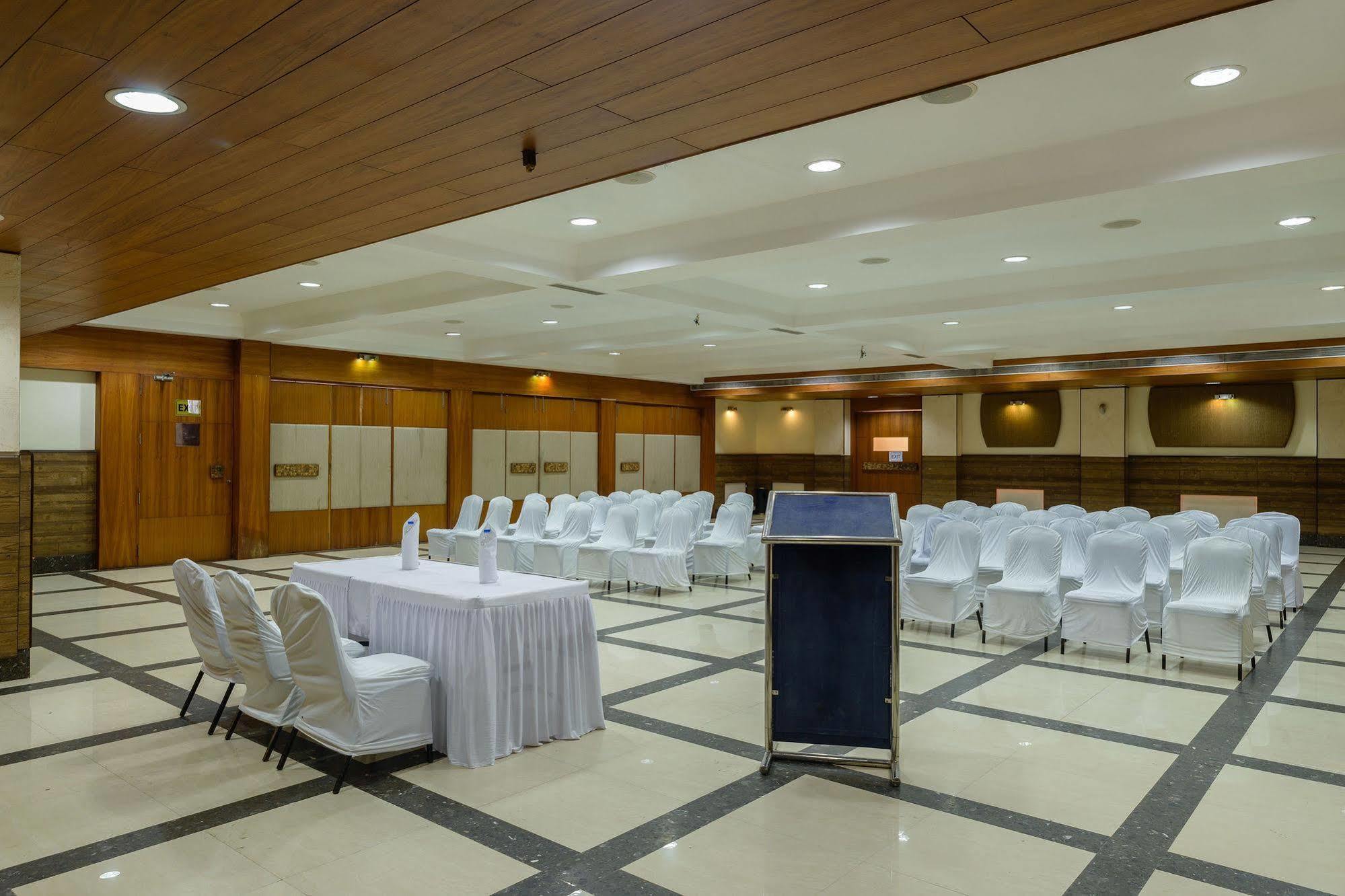Quality Inn Palms Gāndhīdhām Exterior foto